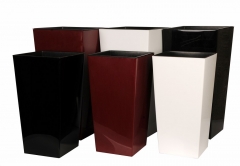 137 Plastične žardinjere   